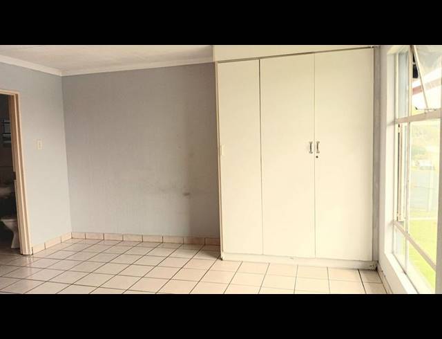 0 BEDROOM APARTMENT FOR SALE IN BRAMLEY VIEW